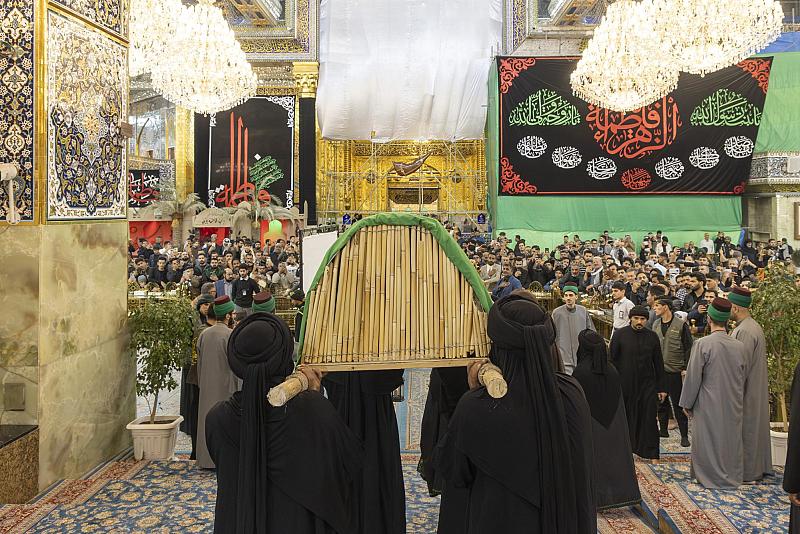 مواكب العزاء تحيي ذكرى استشهاد السيدة الزهراء (عليها السلام) في كربلاء