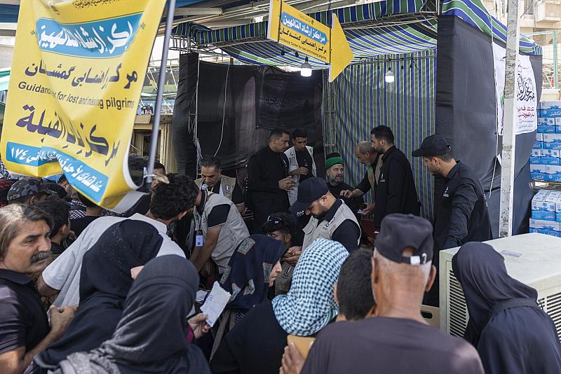 قسم العلاقات العامة يتابع عمل مراكز إرشاد التائهين وآلية إعادة المفقودين إلى ذويهم