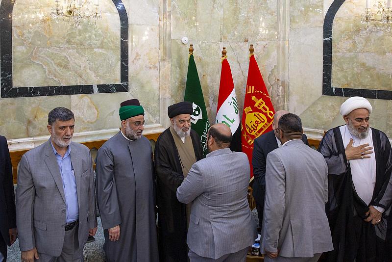 سماحة السيد الصافي يستقبل المهنئين بمناسبة عيد الأضحى المبارك