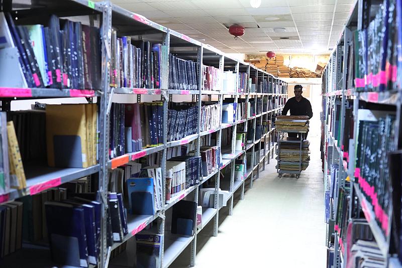 قسم الشؤون الفكرية يباشر بمشروع الأرشفة الرقمية لمكتبة جامعة البصرة المركزية
