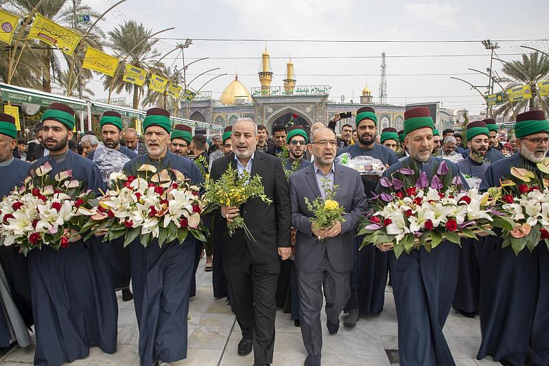 وفد العتبة العبّاسية يقدّم التهاني لخَدَمة الإمام الحسين (عليه السلام) بذكرى ولادته