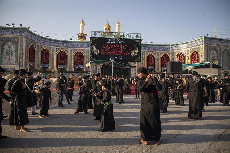 المواكب الكربلائية تواصل نهجها الحسينيّ في ليلة الثالث من محرّم