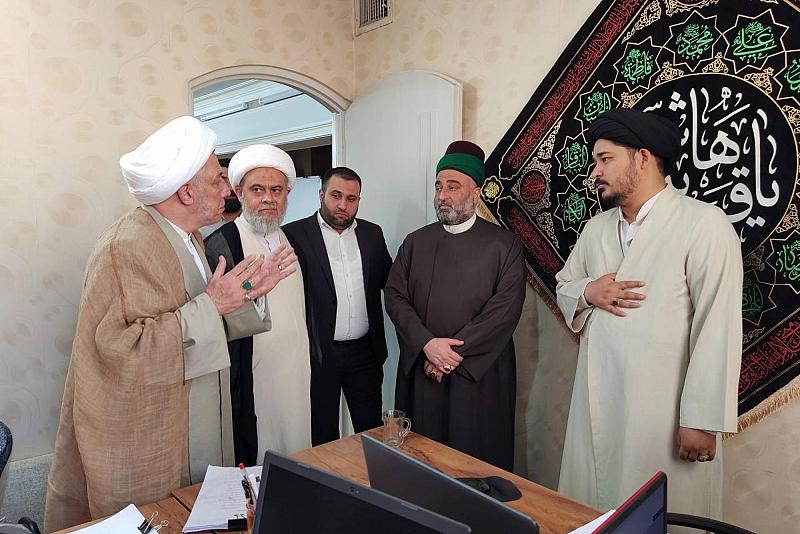 الأمين العام للعتبة العباسية يطلع على أعمال أحد مراكز قسم المعارف المختصة بالتراث خارج العراق