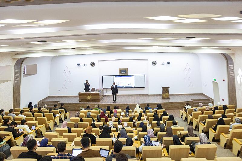 جامعة الكفيل تنظّم ندوة علمية حول مقاومة البكتيريا للمضادّات الحيوية