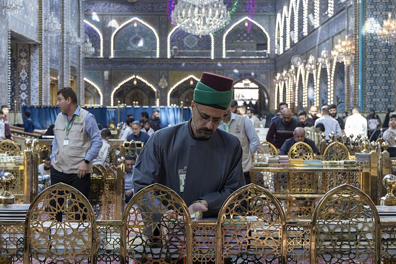 شعبة السادة الخدم تقدّم خدماتها للزائرين بذكرى ولادة الإمام المهدي (عجّل الله فرجه)