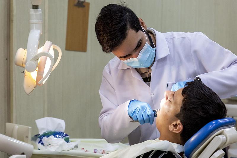 جامعة الكفيل تعلن استقبال عياداتها لطب الأسنان أكثر من (9000) حالة خلال هذا العام