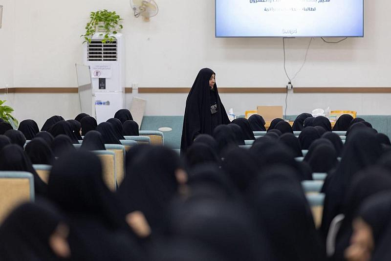 فعاليات مخيم بنات العقيدة الثالث والعشرين تشهد تقديم محاضرة طبية للمشاركات