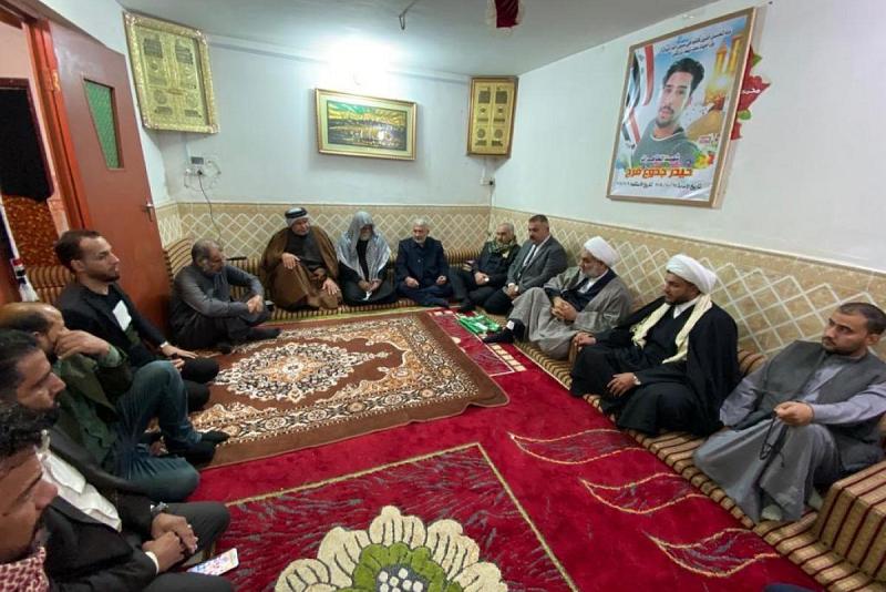 حملةُ (الوفاء لدماء الشهداء) تنطلقُ لزيارة عوائل شهداء التظاهرات ومحطّتها الأولى ذي قار