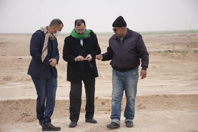 الأمين العام للعتبة العباسية المقدسة يجري جولة في مشروعي الفردوس والعوالي الزراعيين