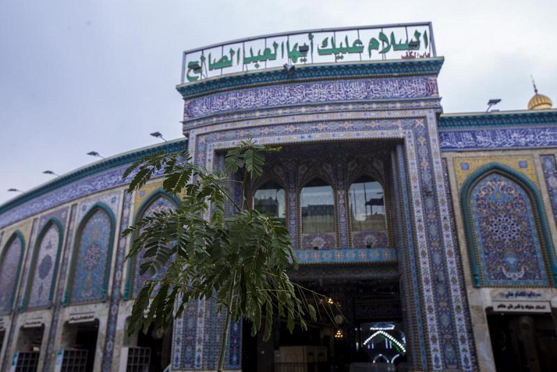 مجموعةُ مشاتل الكفيل تشرعُ بتشجير أحد الشوارع المجاورة لمرقد أبي الفضل العبّاس (عليه السلام)