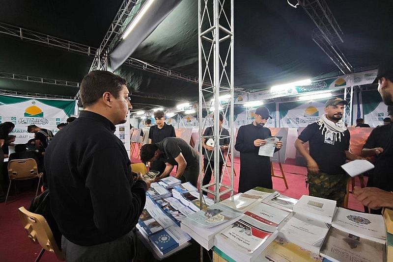 قسم الشؤون الفكرية: مشاركة مركز الكفيل للترجمة في الموكب الثقافي العام تسهم في نقل المعارف إلى الزائرين الأجانب