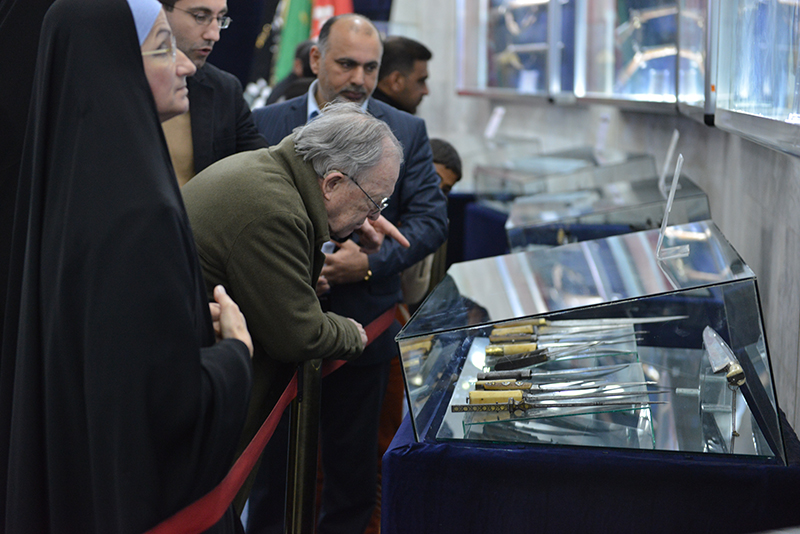 وفد من المعهد الألماني للآثار يزور متحف الكفيل للنفائس والمخطوطات ويصرّح: "نحن مندهشون جداً لإنجازات المتحف..