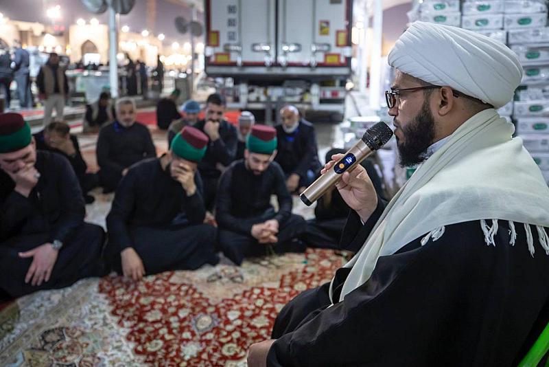 موكب العتبة العباسية المقدسة يقيم مجلس عزاء بذكرى شهادة الإمام الكاظم (عليه السلام) بمدينة الكاظمية