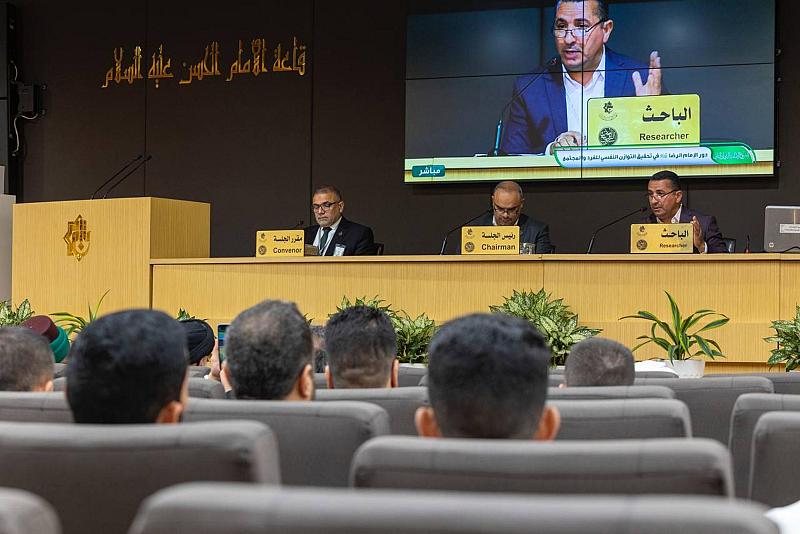 أكاديمي يناقش دور الإمام الرضا (عليه السلام) في تحقيق التوازن النفسي للفرد والمجتمع