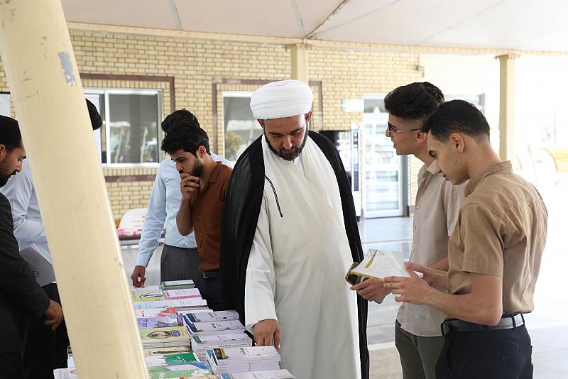 الشؤون الفكرية يختتم برنامج (الطالب الفعّال) في جامعة العميد