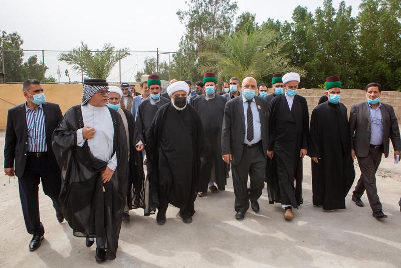 وفدٌ من العتبتَيْن المقدّستَيْن يزور ذوي ضحايا مستشفى ابن الخطيب