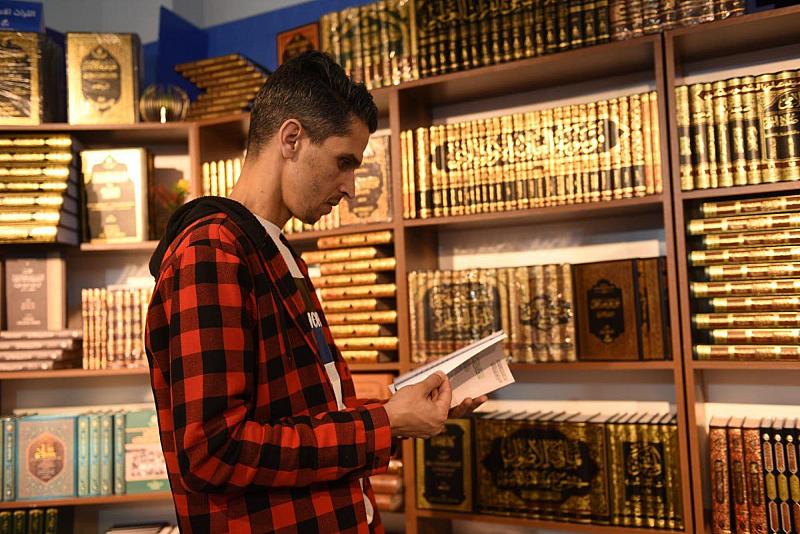  المجمع العلمي يعرض إصداراته في معرض تونس الدولي للكتاب