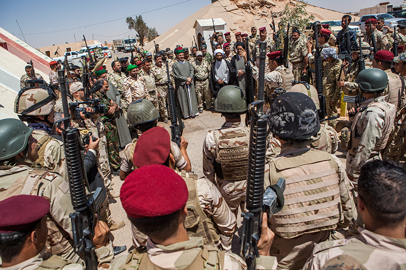 فرقة العباس(عليه السلام) القتالية تنفّذ واجبات استطلاعية على الحدود الغربية لمحافظة كربلاء المقدسة، والعتبة العباسية المقدسة تقدّم الدعم اللوجستي للقطعات العسكرية المنتشرة هناك.. (تقرير مصور)
