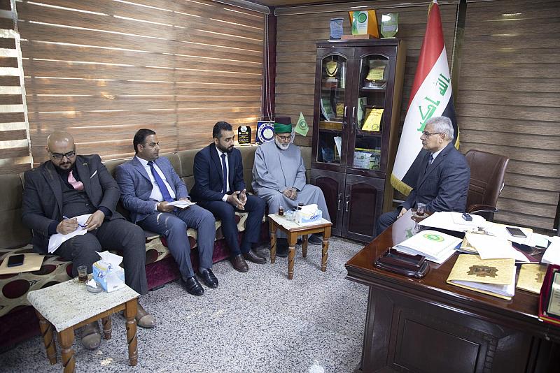 العتبة العبّاسية تقدّم دعوة لجامعة القاسم الخضراء لمشاركة طلبتها في حفل التخرّج المركزي الرابع