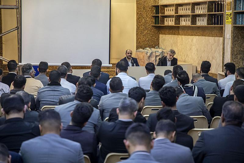 إقامة ندوة تعريفيّة عن عمل قسم الهدايا والنذور لطلبة أكاديمية التطوير الإداري