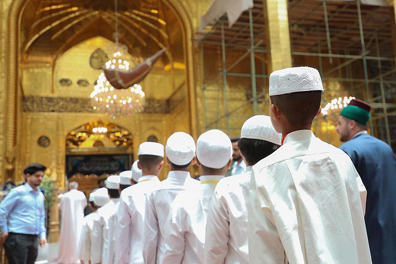 لطلبة الدورات الصيفية.. المجمع العلمي ينظم زيارة لمرقد أبي الفضل العباس (عليه السلام)