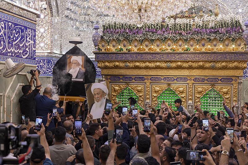 العتبتان المقدستان الحسينية والعباسية تشهدان مراسم تشييع جثمان المرجع الفياض (رضوان الله عليه)