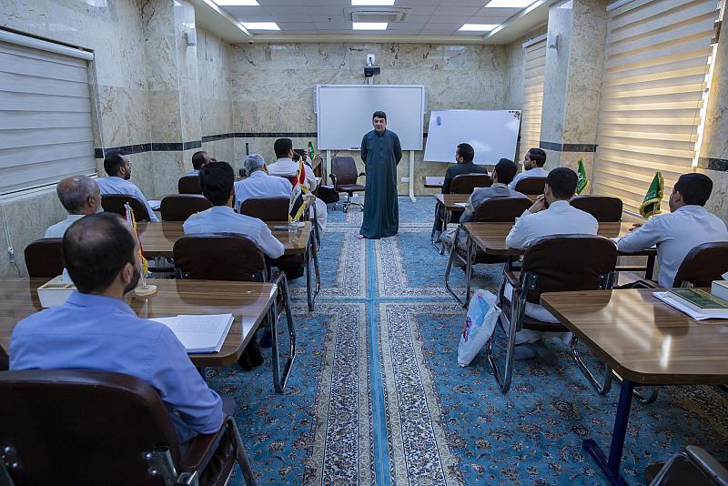لمنتسبي العتبة العبّاسية.. قسم التطوير يواصل تقديم محاضراتٍ حول حفظ نهج البلاغة