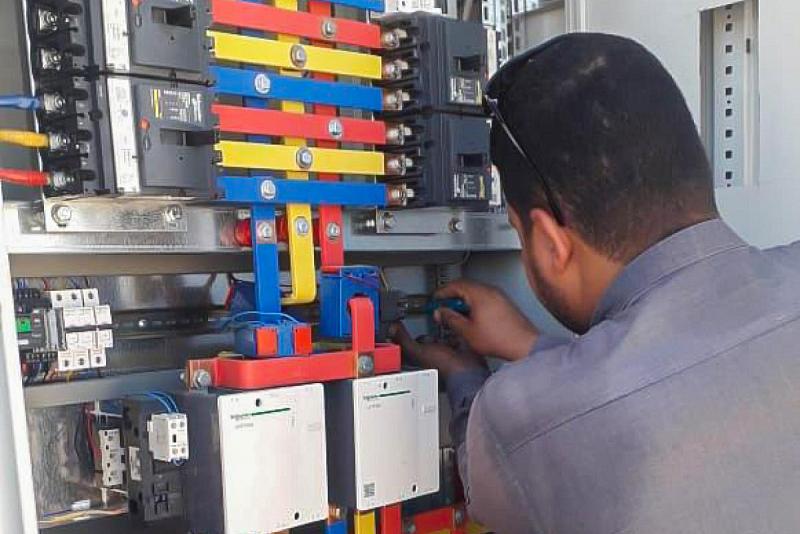 الانتهاء من أعمال صيانة وتحديث المفاصل الكهربائيّة لمجمّعات ومحطّات خدمة الزائرين