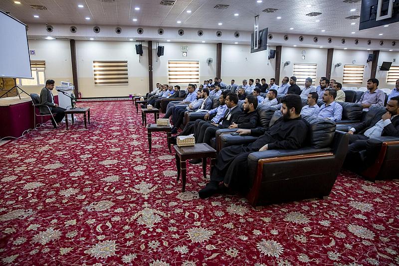 البرنامج المركزي يشهد محاضرة حول الهوية الثقافية