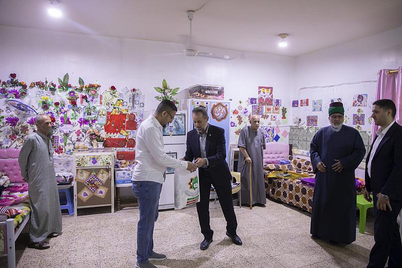 لتقديم الدعم النفسيّ والمعنويّ.. العتبة العبّاسيّة تُنظّم زيارة لدار رعاية المُسنين في كربلاء