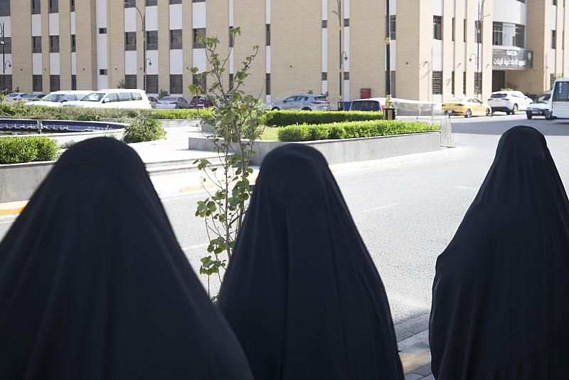 مكتب المتولي الشرعي للشؤون النسوية يطلع على تحضيرات مجموعة العميد التربوية لحفل تخرج الطالبات