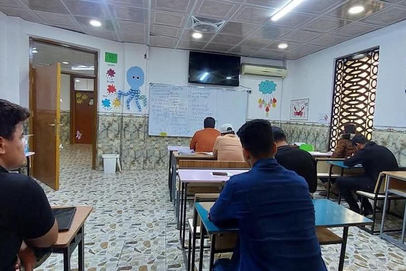 قسم الشؤون الفكرية يواصل تقديم الدورات المجانية لطلبة الدراسة الثانوية في كربلاء