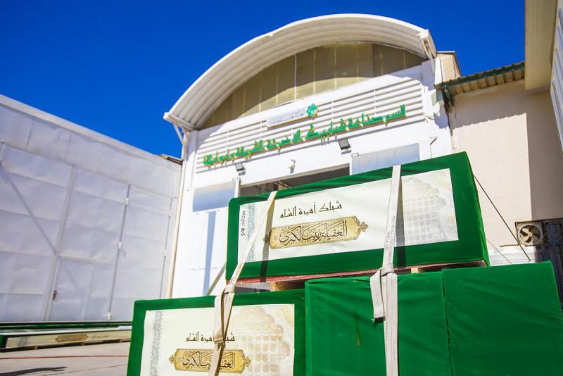 قسم صناعة شبابيك الأضرحة الشريفة ينهي رزم أجزاء شباك السيّدة زينب (عليها السلام)