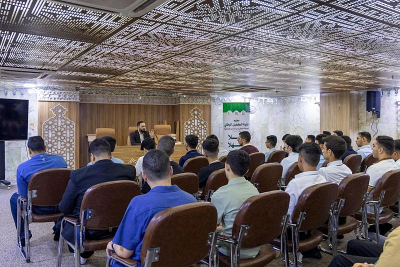 قسم العلاقات ينظم محاضرة بعنوان (الأولويات في حياة الشباب) للمشاركين في مخيم فتية الكفيل الوطني