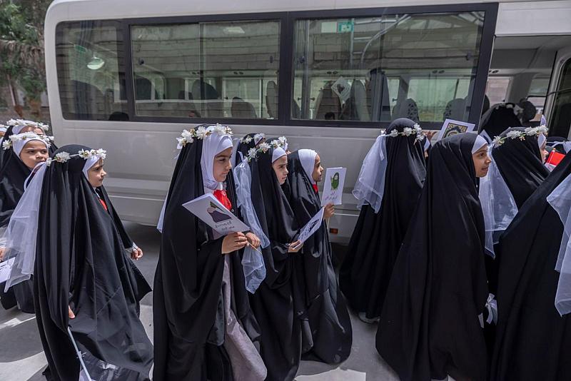 البدء بالتفويج العكسي للتلميذات المشاركات في حفل التكليف الشرعي