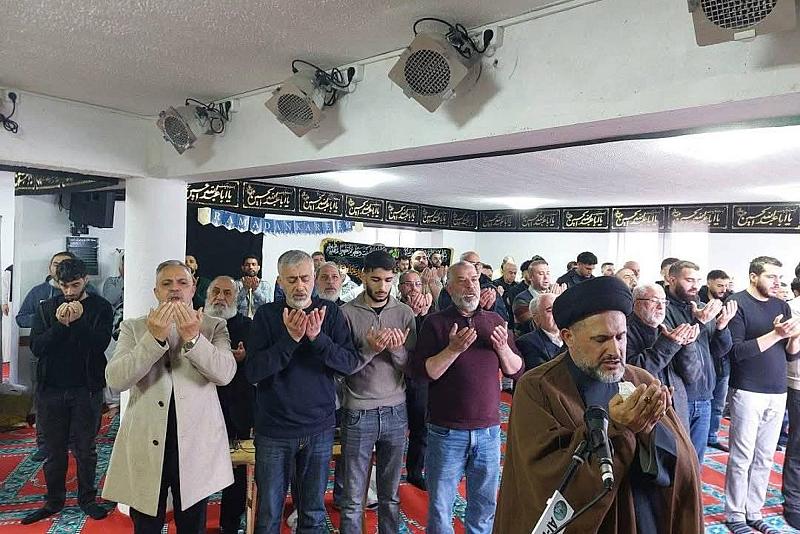 برعاية العتبة العباسية المقدسة.. إقامة مراسم صلاة العيد في ألمانيا بمشاركة جمع من المؤمنين