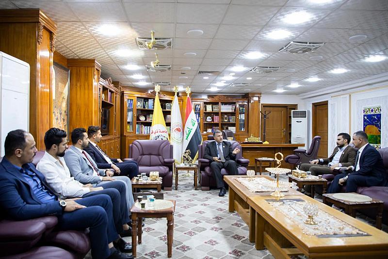 العتبة العباسية المقدسة تقدّم دعوة لجامعة ذي قار للمشاركة في حفل تخرّج الطلبة