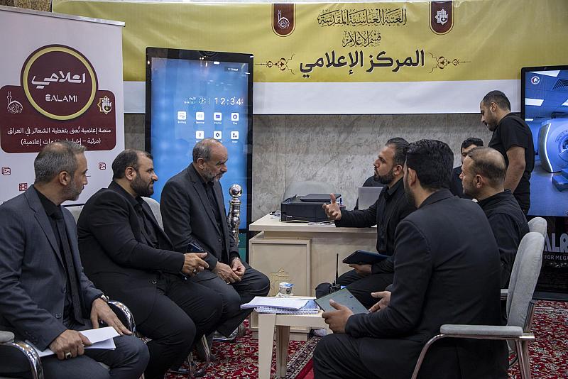 عضو مجلس إدارة العتبة العباسية المقدسة يطّلع على خدمات المركز الإعلامي لزيارة الأربعين