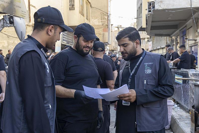 في ليلة الجمعة.. قسم الشعائر يجري جولة ميدانية على المواكب الخدمية للاطّلاع على احتياجاتهم