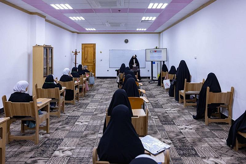 شعبة مدارس الكفيل الدينية النسوية تطلق برنامجها التربوي (براعم الكفيل)