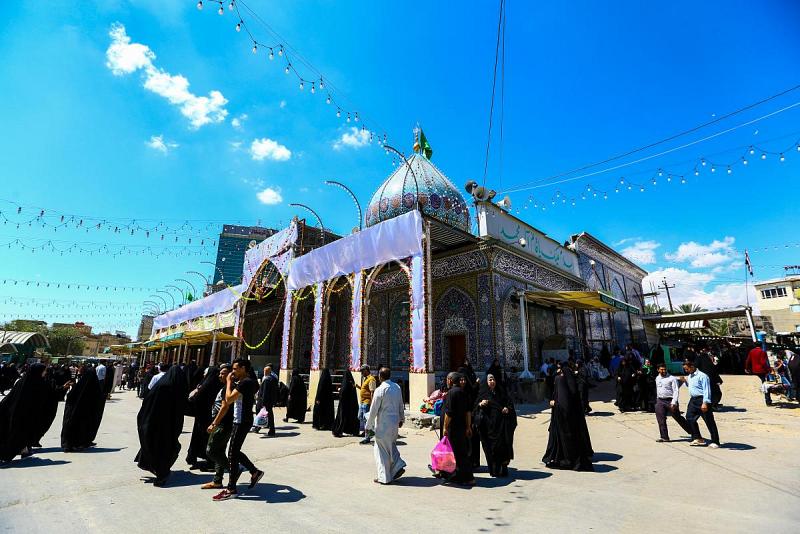 خدمة مقام الإمام المهدي (عجّل الله فرجه) يعلنون عن استعدادهم لاستقبال الزائرين وتوفير أجواء إيمانيّة لأداء مراسيم زيارتهم