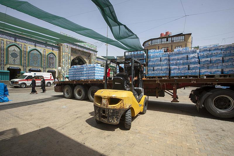 استعدادًا لزيارة يوم عرفة..قسم الشؤون الخدمية يجهز مياه الشرب للزائرين