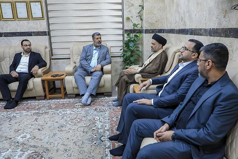 قسم الشؤون الفكرية ووفد العتبة العلوية المقدسة يبحثان سبل تعزيز التعاون في مجالي الفهرسة وتصوير المخطوطات