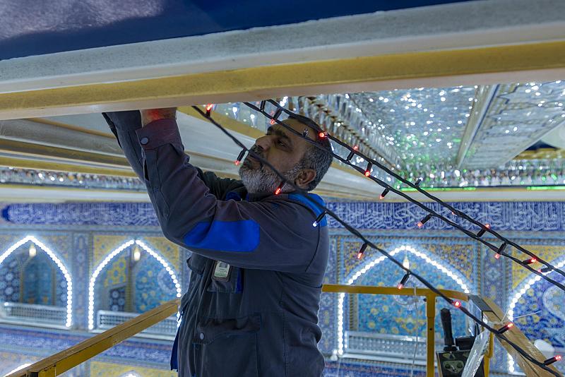 العتبة العباسية تنشر مظاهر الفرح ابتهاجاً بذكرى مولد النبيّ والإمام الصادق (صلوات الله عليهما)
