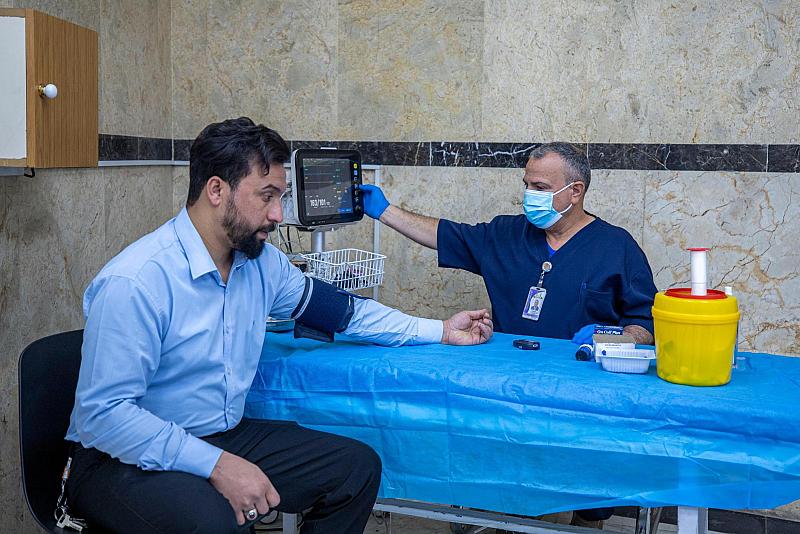 عبر ملاكات تخصّصية.. مركز السيد جعفر الحلي يقدّم خدمات واستشارات طبية مجاناً لزائري مدينة كربلاء