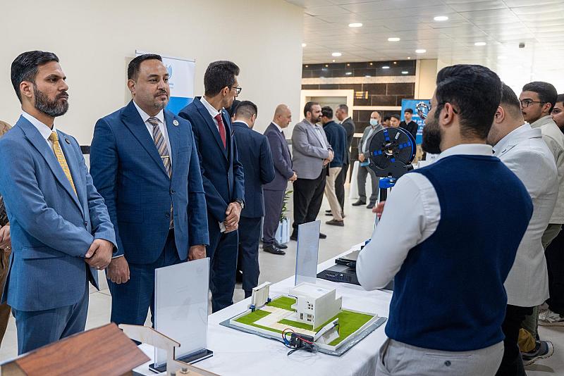 أسبوع الريادة العالمي في جامعة الكفيل يشهد إقامة معرض للأعمال الهندسية