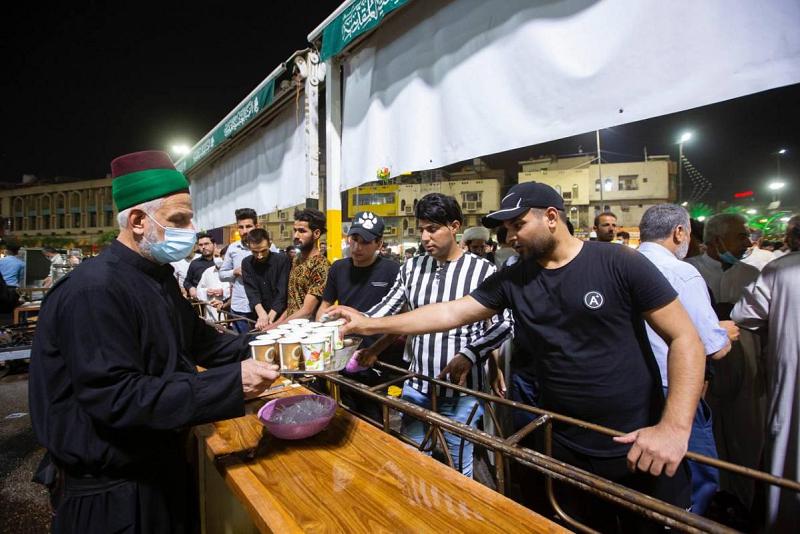 إرثٌ كربلائيّ يُحييه السادةُ الخَدَم تواصَلَ طيلة ليالي شهر الخير