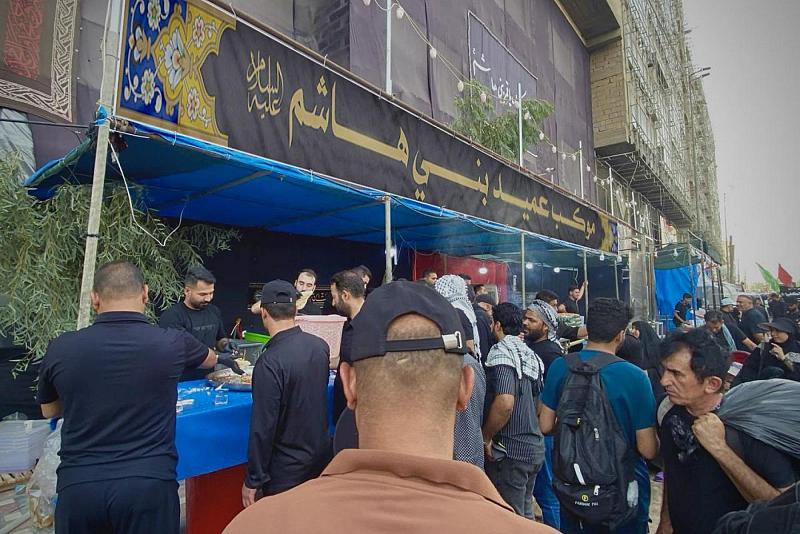 مع ذروة زيارة الأربعين.. موكب عميد بني هاشم يواصل تقديم خدماته للزائرين