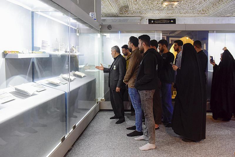 متحف الكفيل يستعرض مقتنياته التاريخية لوفد أكاديمي من جامعة النهرين