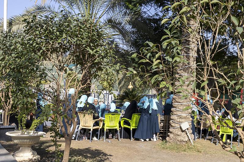 مجموعة مشاتل الكفيل تستقبل طالبات مدارس مجموعة العميد التربوية
